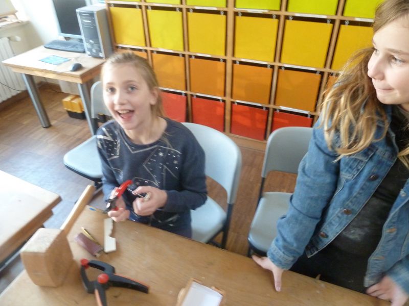 Holzauto Grundschule Heuchelhof