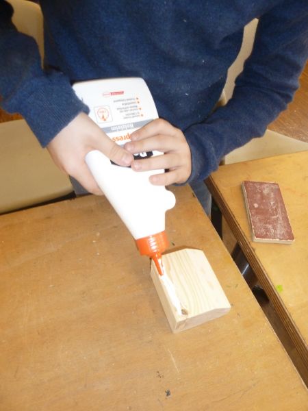 Holzauto Grundschule Heuchelhof