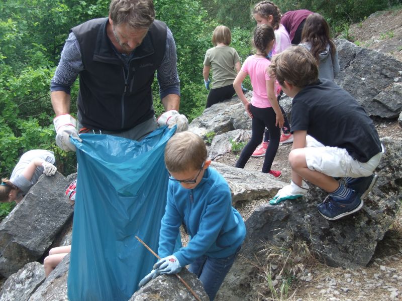 Ganztagsschule Heuchelhof Müllsammelaktion
