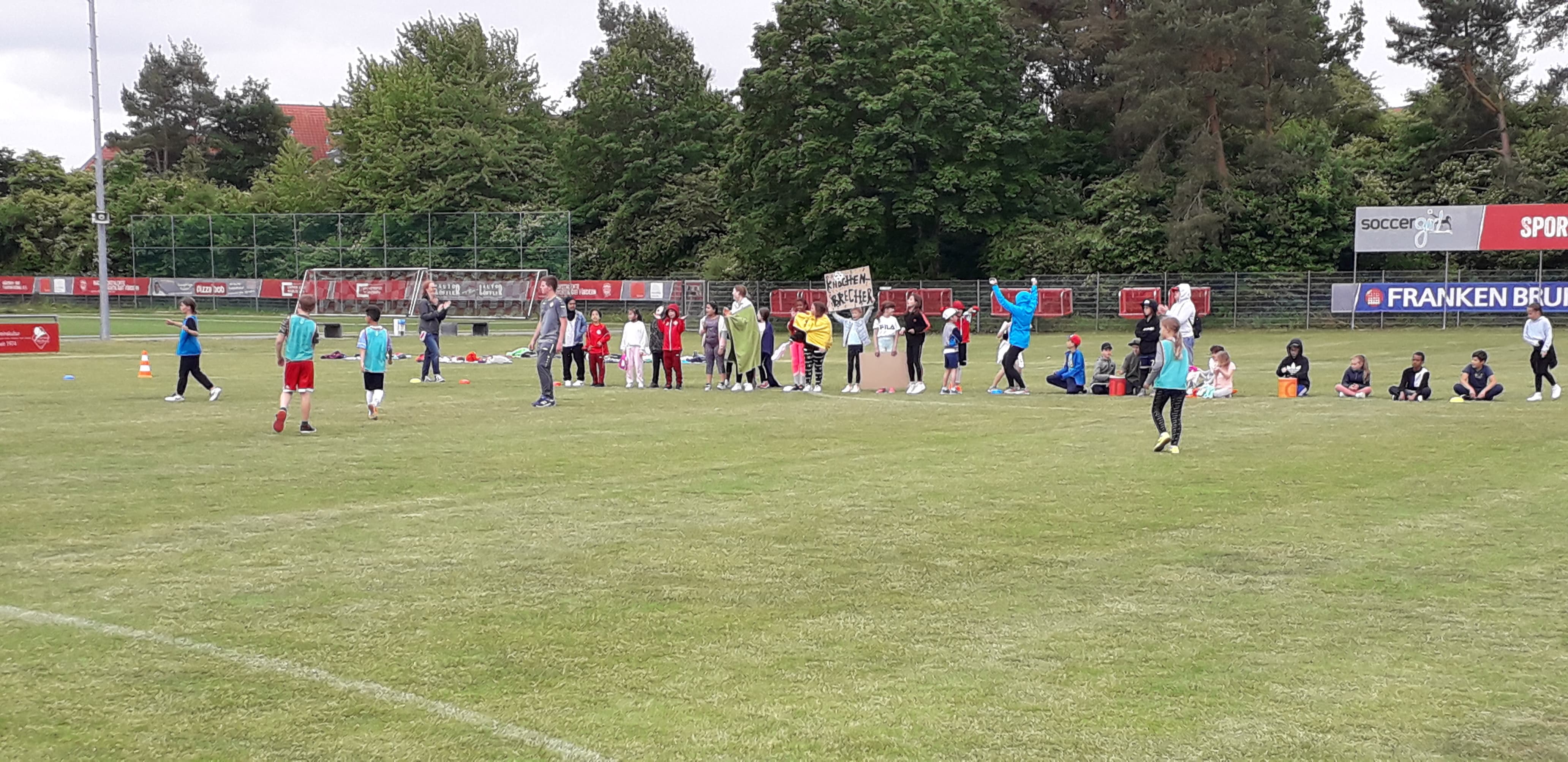 Grundschule Heuchelhof Fußball